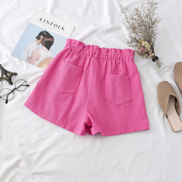 Pantaloni scurți de damă în patru culori cu motive rupte