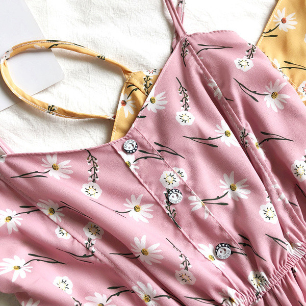 Rochie moderna de dama cu nasturi si bretele subtiri