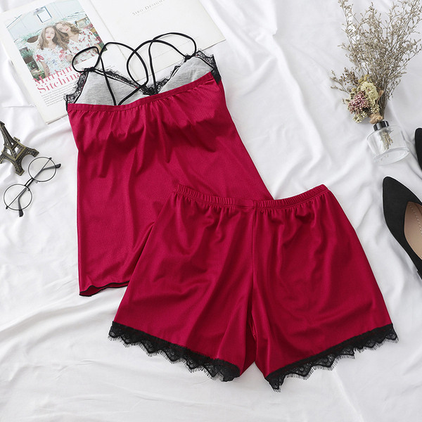 Pijamale de dama cu dantela in patru culori