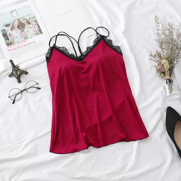 Pijamale de dama cu dantela in patru culori