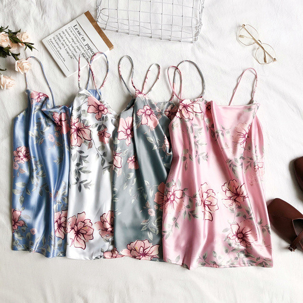 Maieu modern de dama cu bretele subtiri si motiv floral in mai multe culori