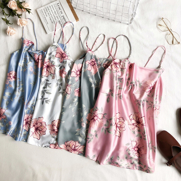 Maieu modern de dama cu bretele subtiri si motiv floral in mai multe culori