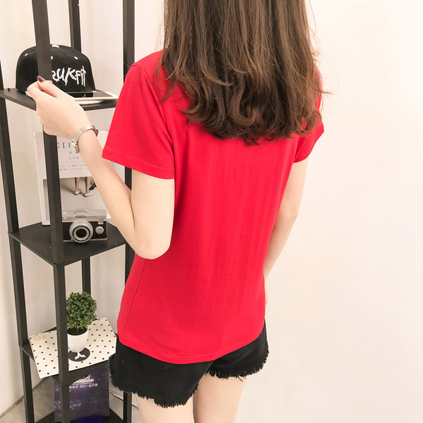 Tricou de damă modern cu inscripție în trei culori