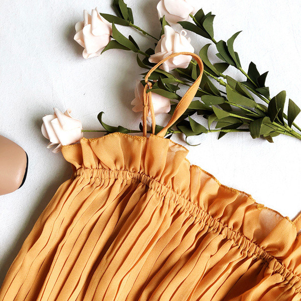 Salopeta de dama moderna cu bretele subtiri in trei culori