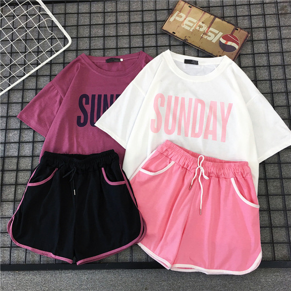 Set sport dama in mai multe culori cu aplicatie