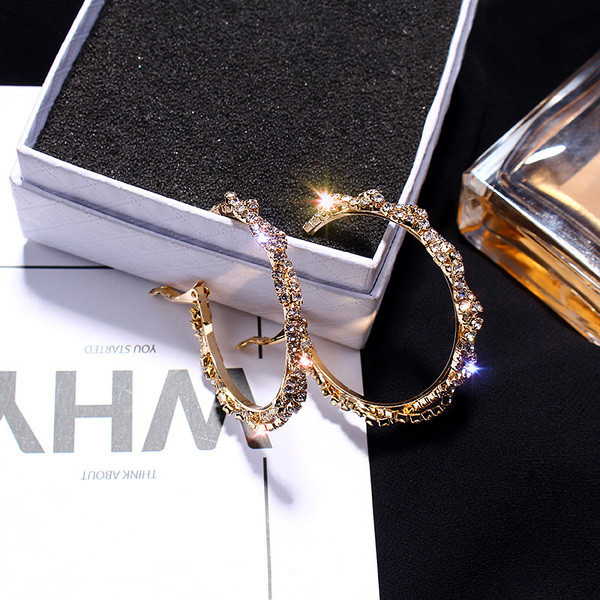 Cercei rotunzi moderni de dama