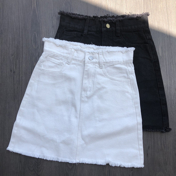 Fusta de dama alb-negru cu motive rupte