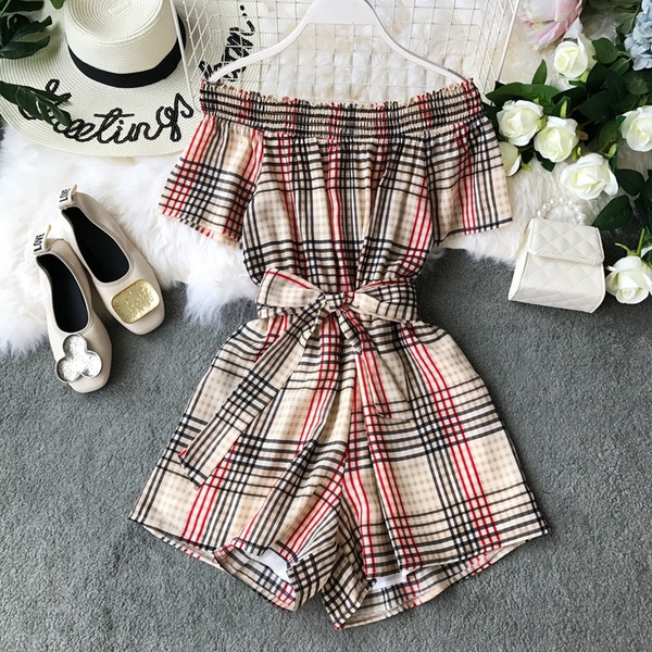 Salopeta dama in carouri cu umerii goi in doua culori