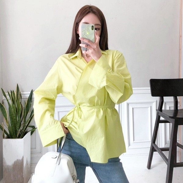 Cămașă de damă modernă cu mânecă lungă, de culoare galbenă