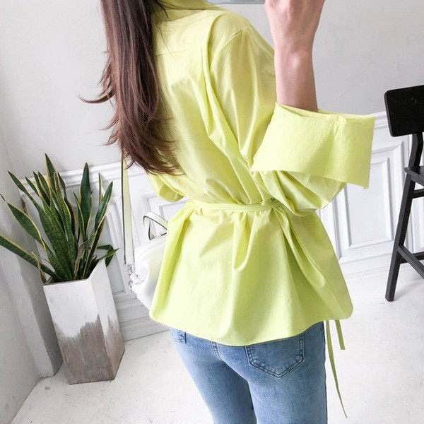 Cămașă de damă modernă cu mânecă lungă, de culoare galbenă