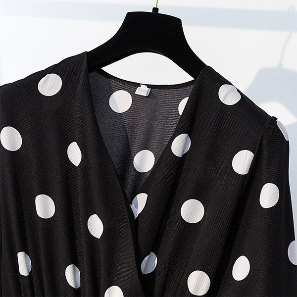 Rochie elegantă de damă, cu decolteu în V și mâneci 3/4, de culoare neagră