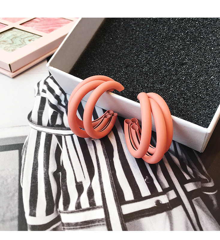 Cercei moderni de dama in patru culori