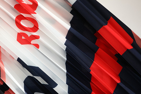 Fusta de dama eleganta cu talie elastica inalta si aplicatie colorata