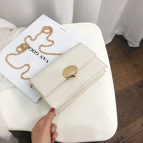 Geanta de dama cu lant metalic in mai multe culori