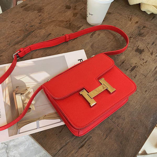 Geanta de dama eleganta cu maner lung