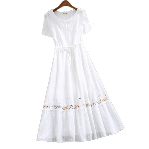 Rochie casual de dama cu maneci scurte si broderie alb