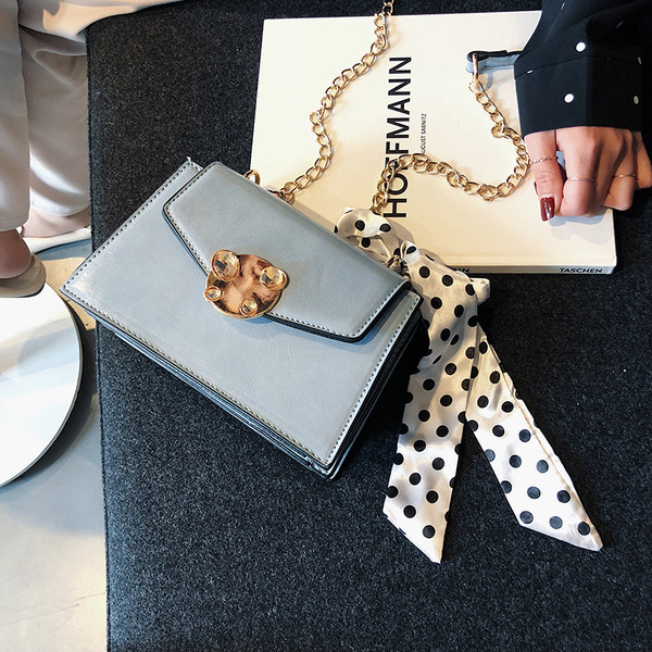 Geanta dama decorata cu pietre si panglica in mai multe culori