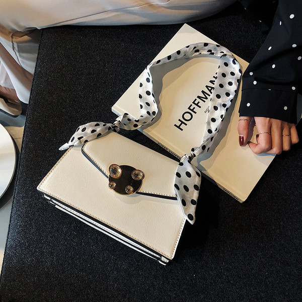 Geanta dama decorata cu pietre si panglica in mai multe culori