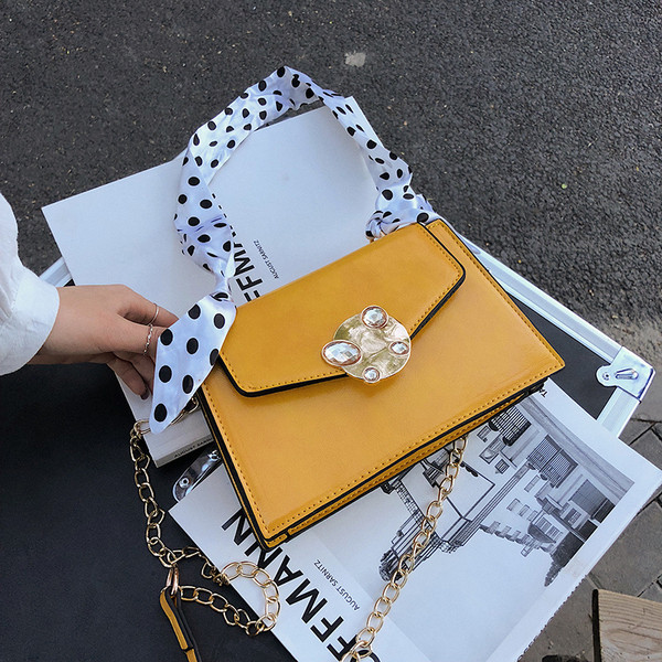 Geanta dama decorata cu pietre si panglica in mai multe culori