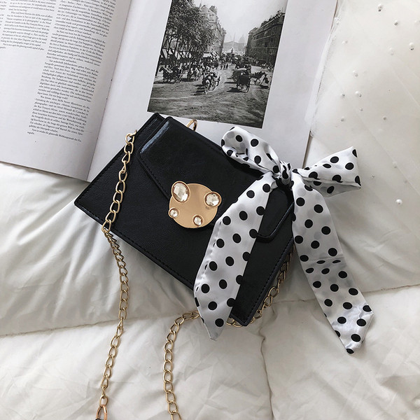 Geanta dama decorata cu pietre si panglica in mai multe culori