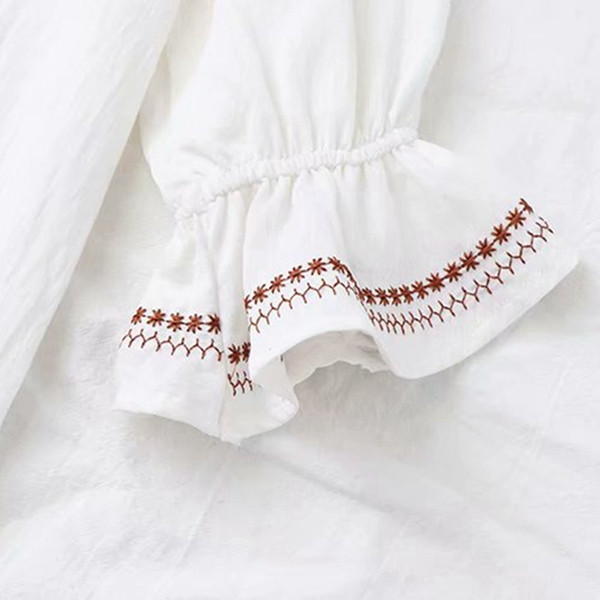 Cămașă elegantă de damă cu mâneci 3/4 și broderie