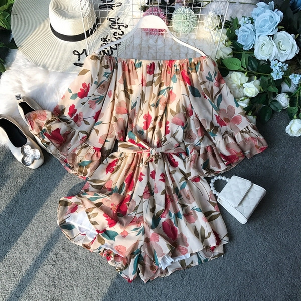 Salopeta de dama eleganta cu maneci scurte si panglica in doua culori