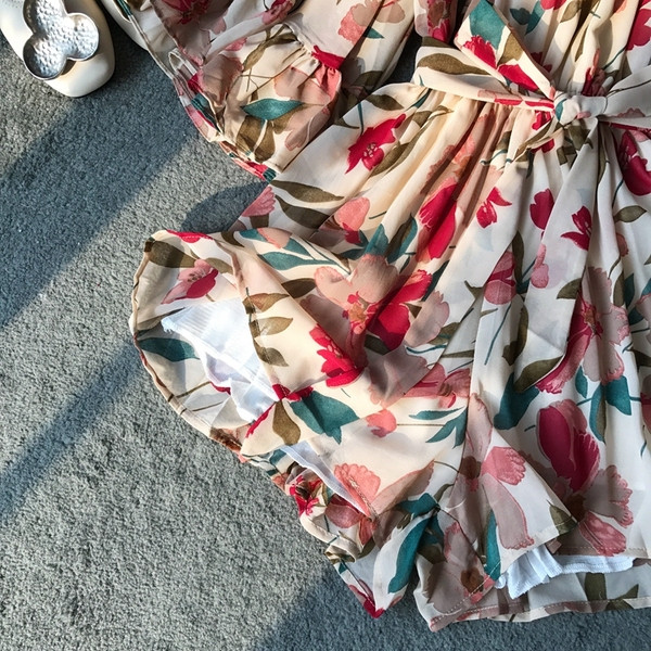 Salopeta de dama eleganta cu maneci scurte si panglica in doua culori