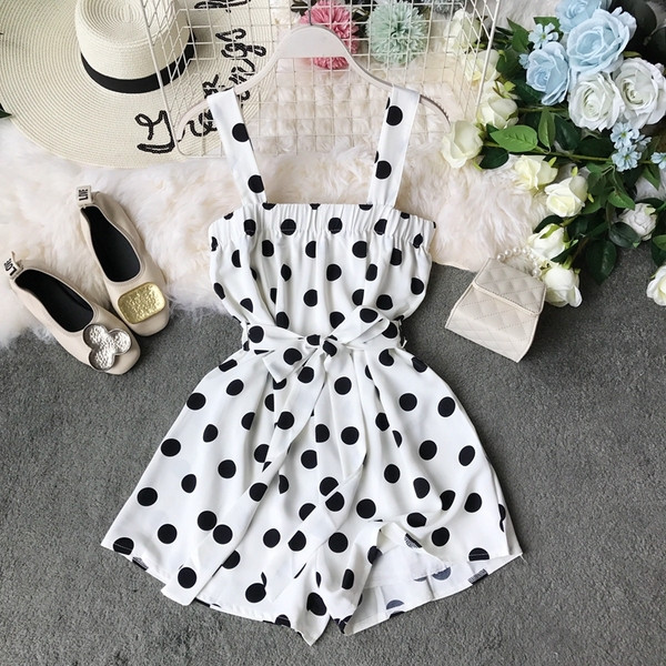 Salopetă de damă modernă cu vâsle în puncte albe și negre