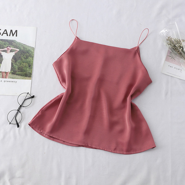 Maieu modern de damă, cu decolteu în V și nasturi