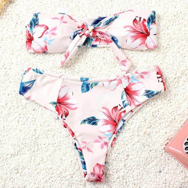 Costum de baie modern cu model floral