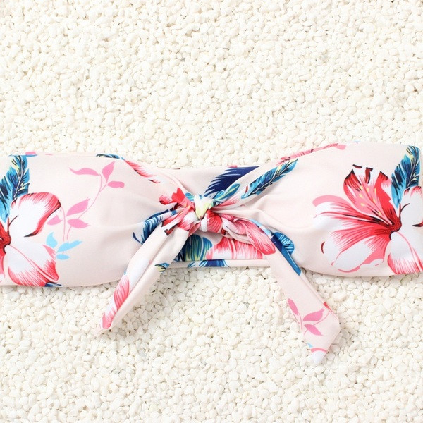 Costum de baie modern cu model floral
