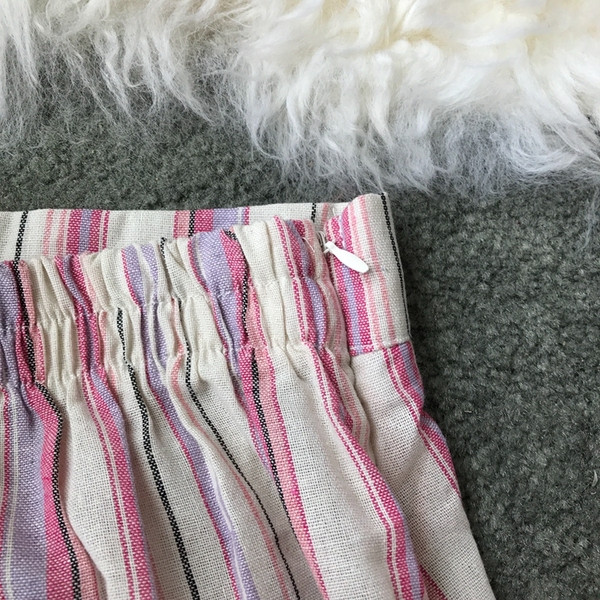 Set modern pentru femei din două părți - model asimetric