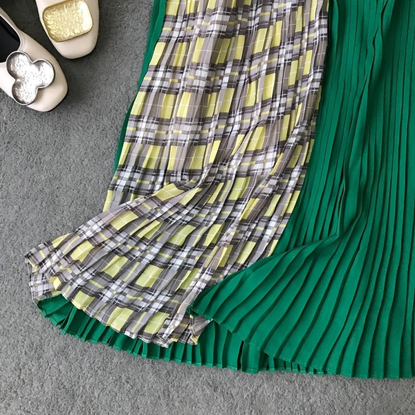 Fusta de dama moderna cu talie inalta in verde si negru