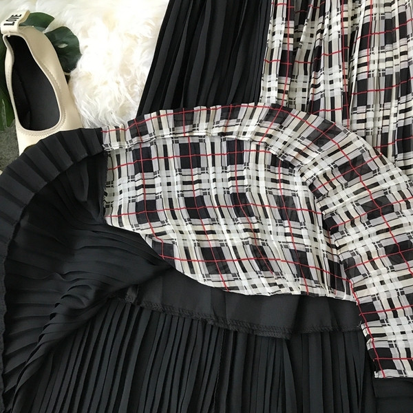 Fusta de dama moderna cu talie inalta in verde si negru