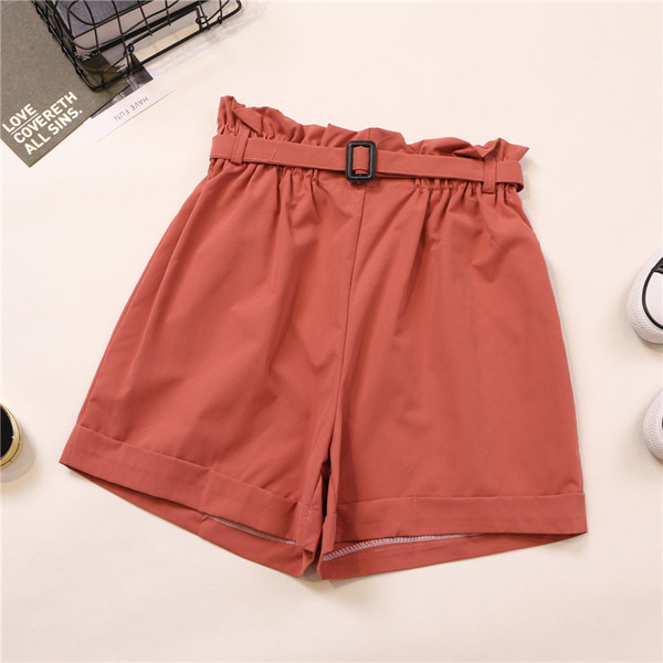 Pantaloni scurti eleganti de dama cu talie inalta in mai multe culori