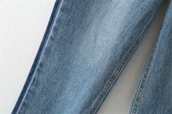 Model nou de blugi de dama cu motive rupte