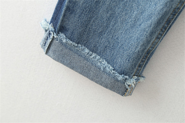 Model nou de blugi de dama cu motive rupte