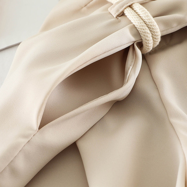 Női rövidnadrág nyakkendő elemmel, három színben