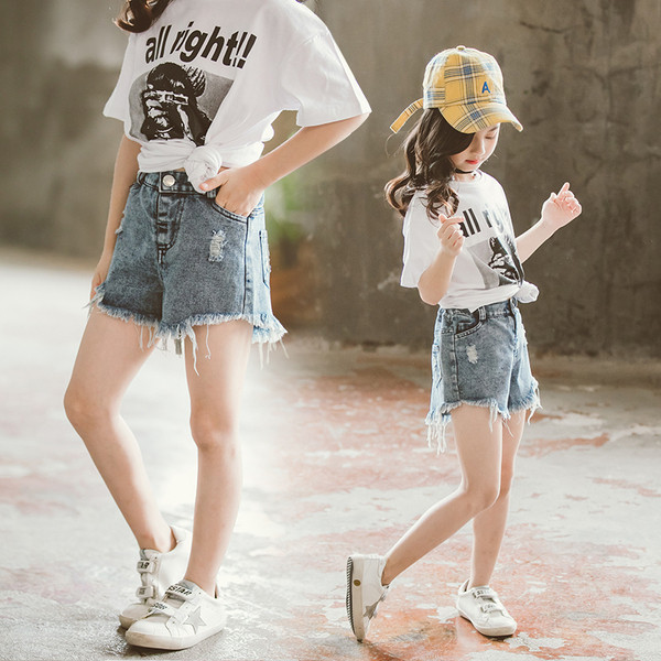 Modern, rövid gyerekfarmer két színben, zsebekkel