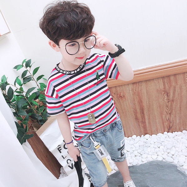 Hímzéssel ellátott alkalmi gyerekpóló fiúknak