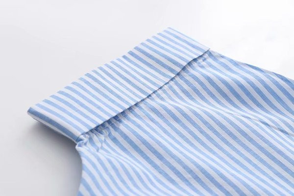 Bluză de damă modernă cu decolteu în V