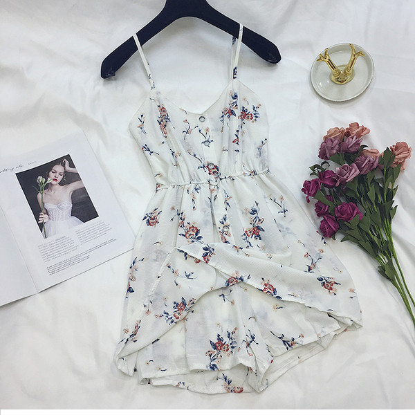 Modern női overall vékony pántokkal, virágos motívummal több színben