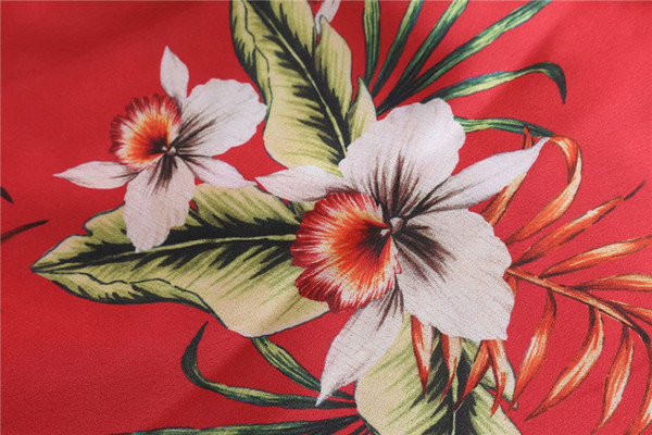 Pantaloni scurti moderni de dama cu motive florale