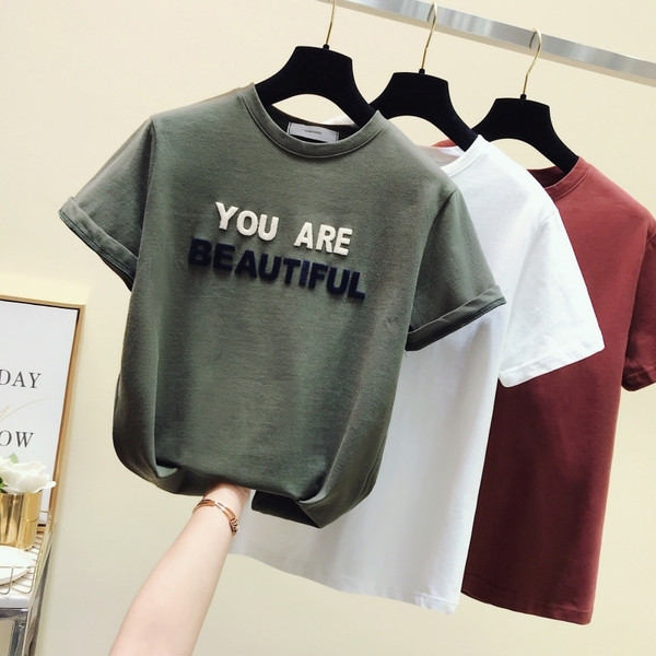 Modern női póló több színben felirattal