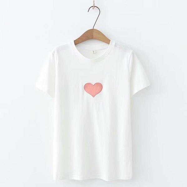 Alkalmi női póló hímzéssel