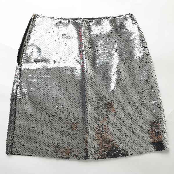 Stílusos női szoknya kifordítható flitterekkel