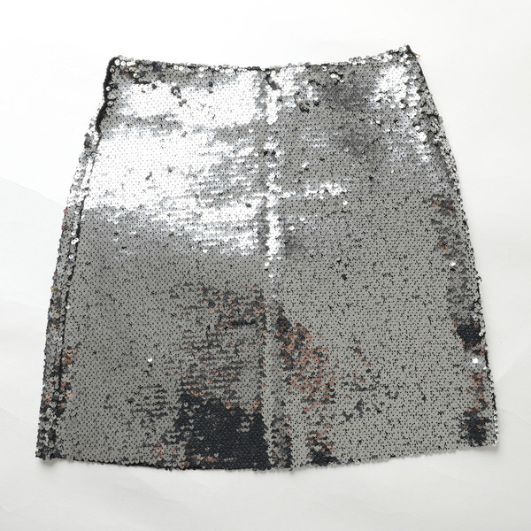 Stílusos női szoknya kifordítható flitterekkel