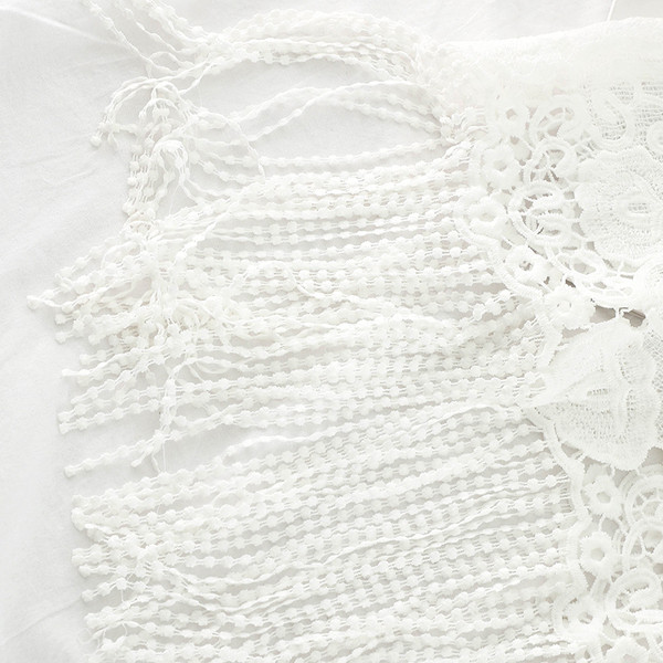 Női csipke felső fehér és fekete színben