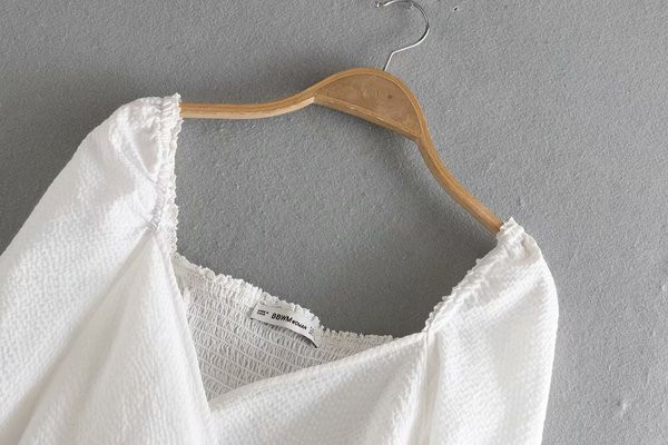 Modern női blúz 3/4-es ujjal és megkötővel