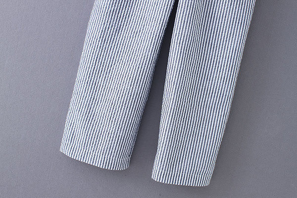 Salopeta de dama moderna de culoare albastra